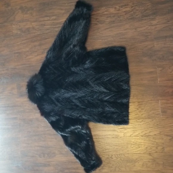 Canadian Genuine Mink and Fox Fur Coat - Picture 4 of 8